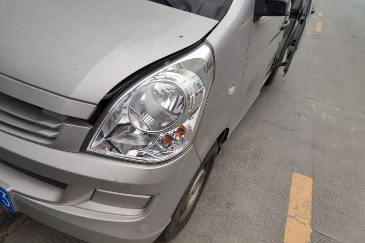 Used Wuling Rongguang S 2023 1.5L Base Version 5/7 Seats Left Front Headlight