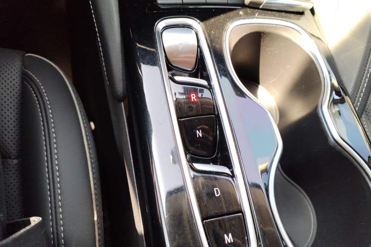 Used Buick Envision 2022 Encore Plus 652T Five-Seat Luxury Model