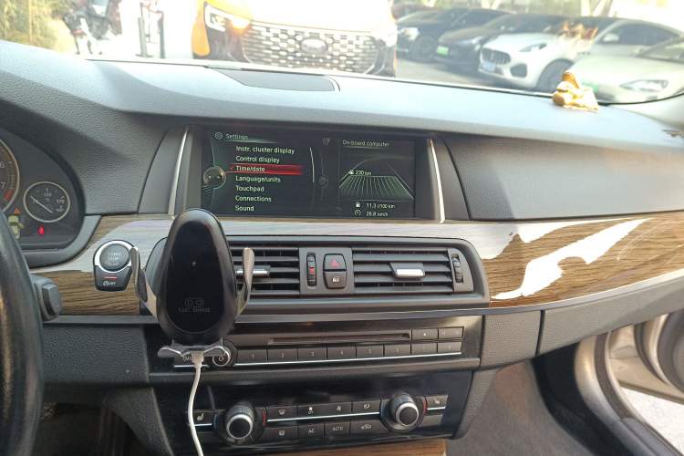 Used BMW 5 Series 2014 525Li Luxury Design Package
