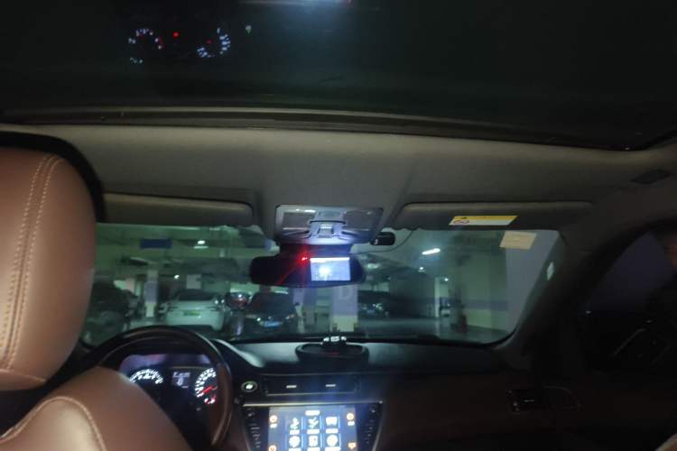 Used Land X7 2015 2.0T Panoramic Flagship Edition Headliner