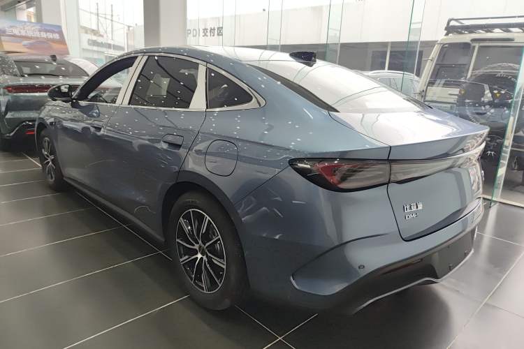 Used BYD Seal 06 New Energy 2025 DM-i Smart Drive 120KM Deluxe Model
