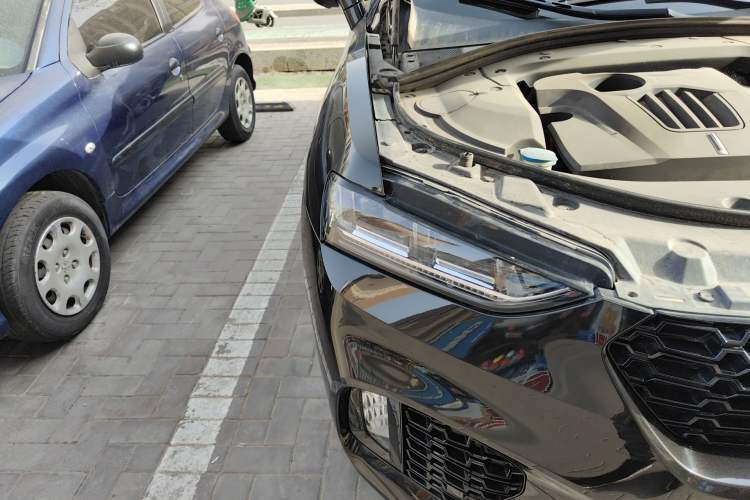 Used Wey VV7 2017 2.0T Flagship Model Right Front Headlight