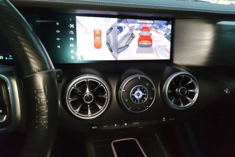 Used Tank 300 2023 City Edition 2.0T—Stylish as Ever Audio And AC Panel