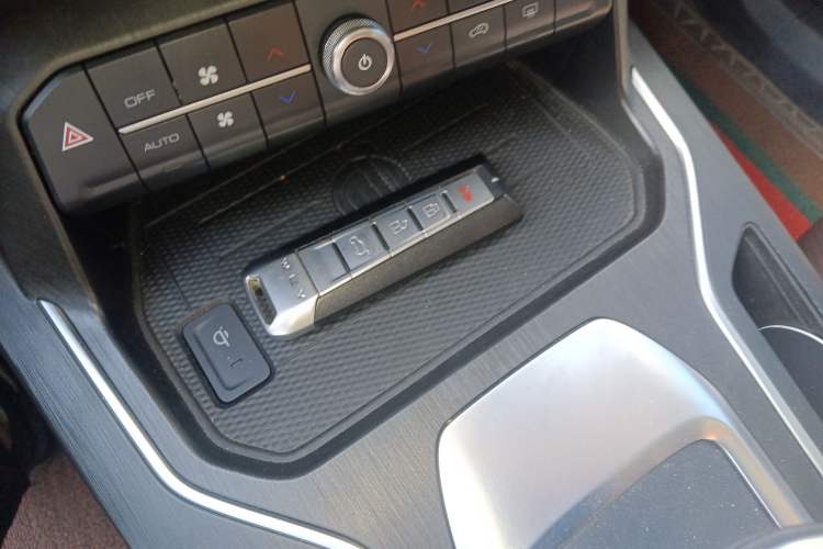 Used Wey VV6 2021 2.0T Two-Wheel Drive Smart Plus