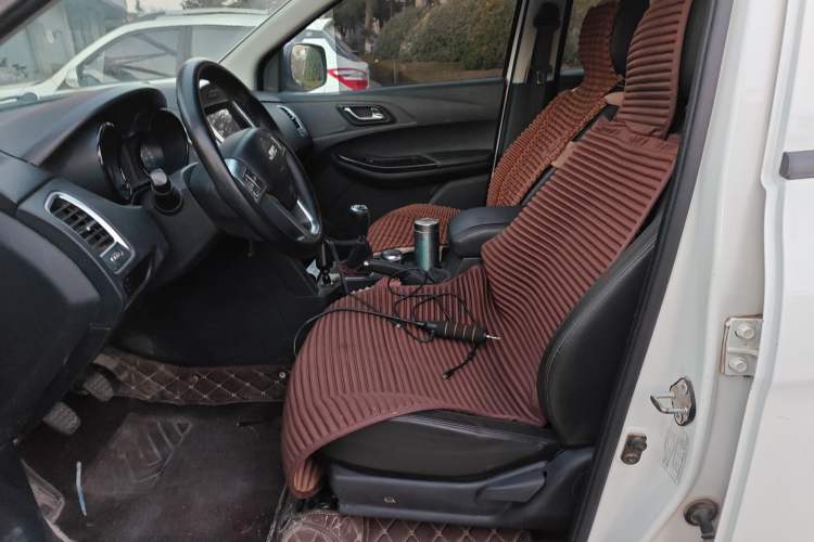 Used JMC Baodian 2020 2.5T Diesel Two-Wheel Drive Comfort Edition Standard Wheelbase JX4D25A6L