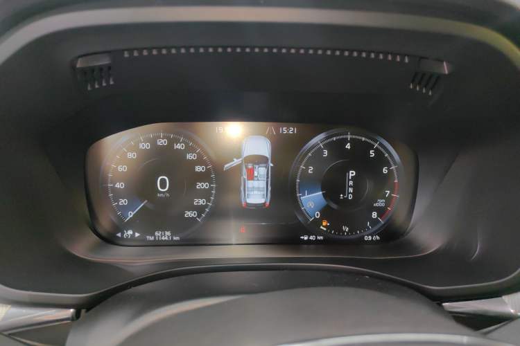 Used Volvo XC60 2019 T5 4x4 Smart & Dynamic Sport Edition China VI Standard
