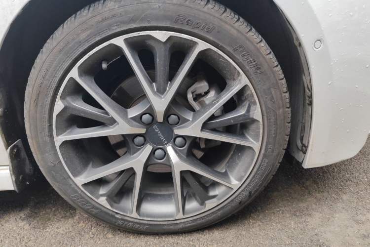 Used Lynk & Co 03 2019 1.5TD DCT JingPro Edition China VI Standard Right Front Wheel Hub