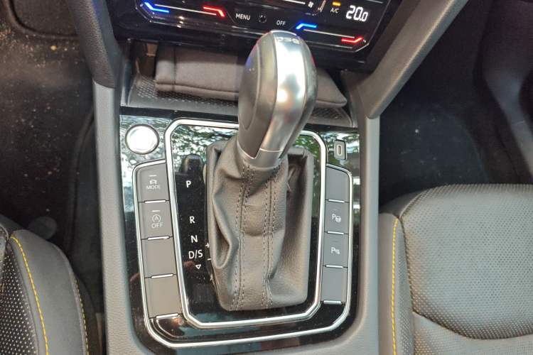 Used Volkswagen FAW-Volkswagen CC 2021 380TSI Striking Edition Gear Lever