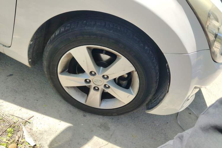 Used Hyundai Elantra (5th Generation / Langdong) 2012 1.6L Automatic Leading Model Right Front Wheel Hub