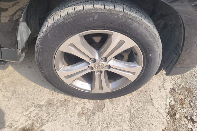 Used Toyota Highlander 2012 2.7L Two-Wheel Drive 7-Seater Luxury Edition
