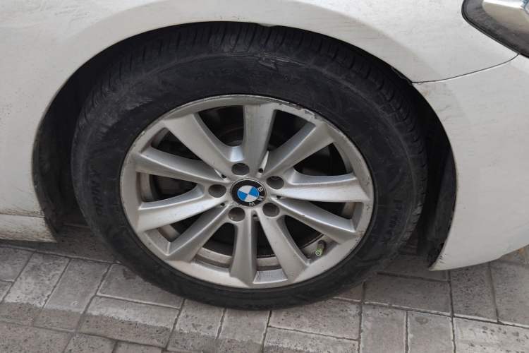 Used BMW 5 Series 2011 523Li Leading Model