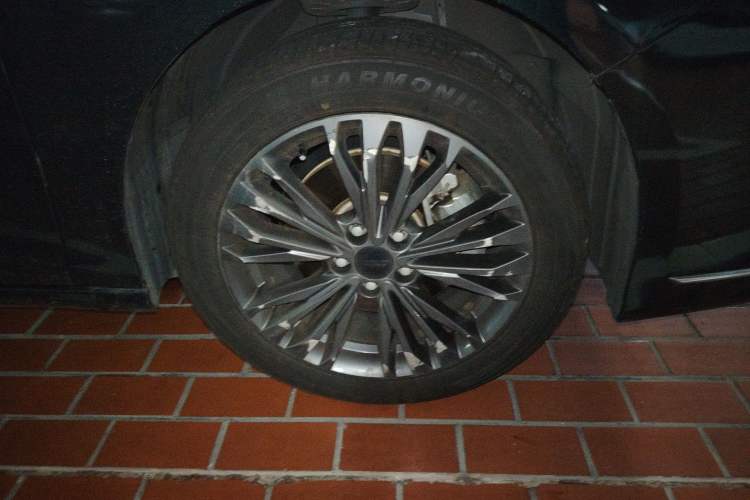 Used Dongfeng Aeolus Yixuan MAX 2021 1.5T Super-Powered Dad Edition Right Front Wheel Hub