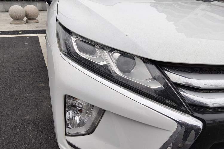 Used Mitsubishi Eclipse Cross 2019 1.5T CVT Two-Wheel Drive Dream Edition China VI Standard
