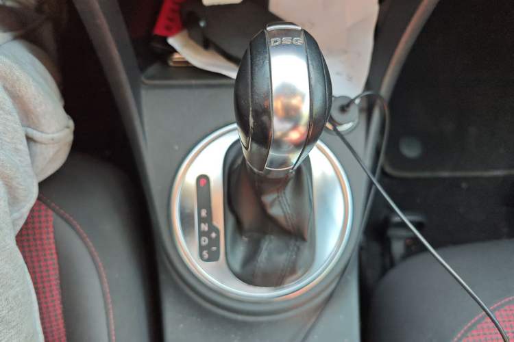 Used Volkswagen Beetle 2013 1.4TSI Fashion Edition Gear Lever