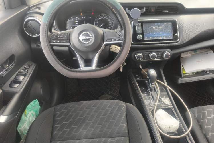 Used Nissan Kicks 2023 Jingqing Edition 1.5L Combining "Power" with a Stylish Touch Steering Wheel