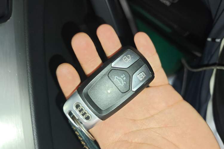 Used Audi Q5L 2020 40 TFSI Prestige Fashion Edition Vehicle Key