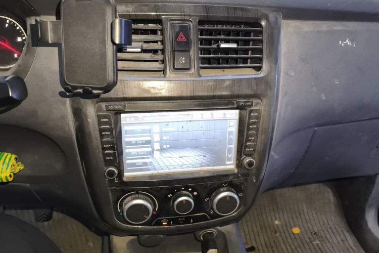 Used Wuling Rongguang V 2015 1.2L Base Version