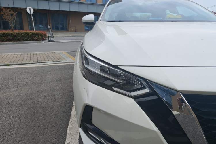 Used Nissan Sylphy 2022 1.6L XL CVT Enjoyment Edition Right Front Headlight