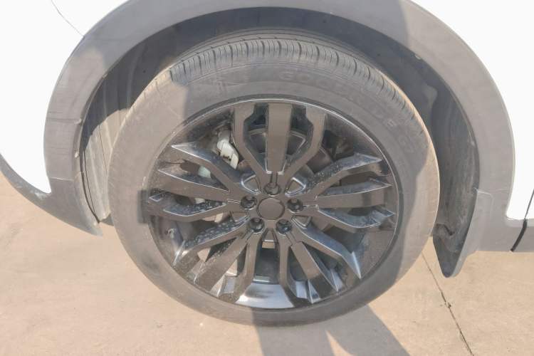 Used JETOUR X70 2018 1.5T Automatic Smart Drive Edition Left Front Wheel Hub