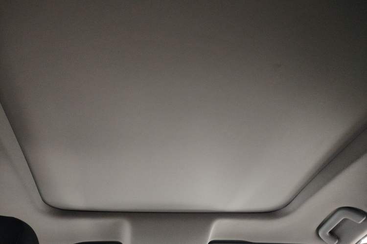 Used GAC Trumpchi GS8 2017 320T Two-Wheel Drive Luxury Smart Connectivity Version (7 Seats) Headliner