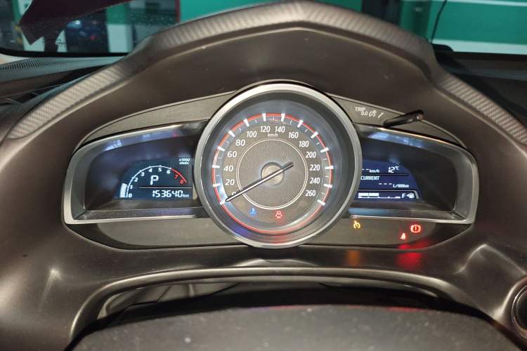 Used Mazda 3 Axela 2016 Sedan 1.5L Automatic Luxury Model
