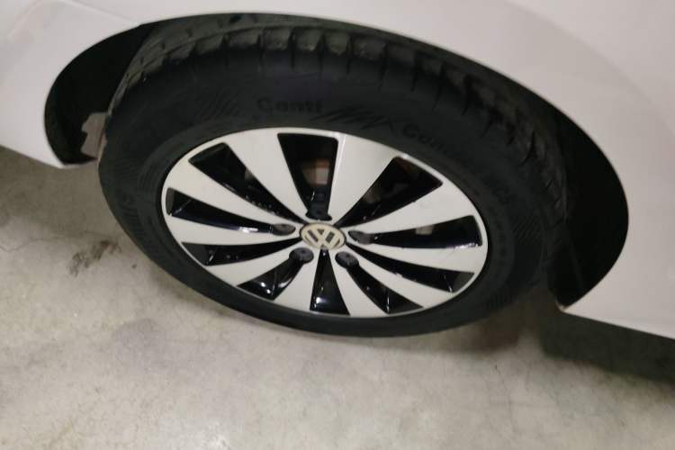 Used Volkswagen Sagitar 2015 230TSI Automatic Luxury Model