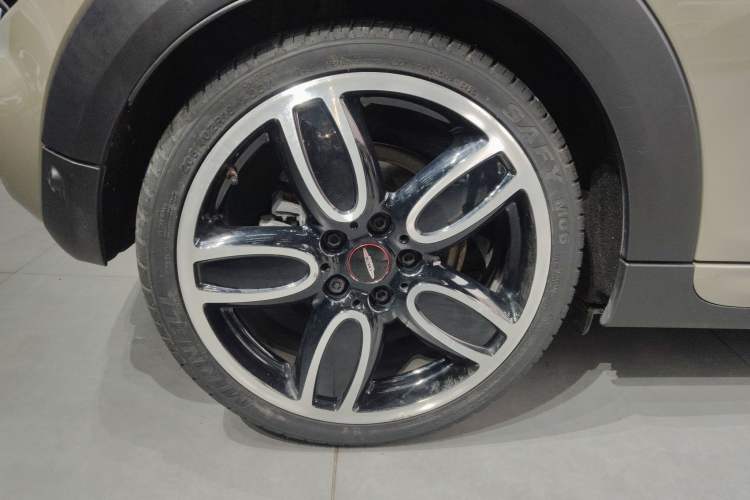 Used MINI 2019 2.0T COOPER S Racing Driver Exterior 5