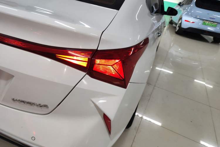 Used Hyundai Verna (new generation) 2020 1.4L Manual GLS Cool Edition Right Rear Taillight