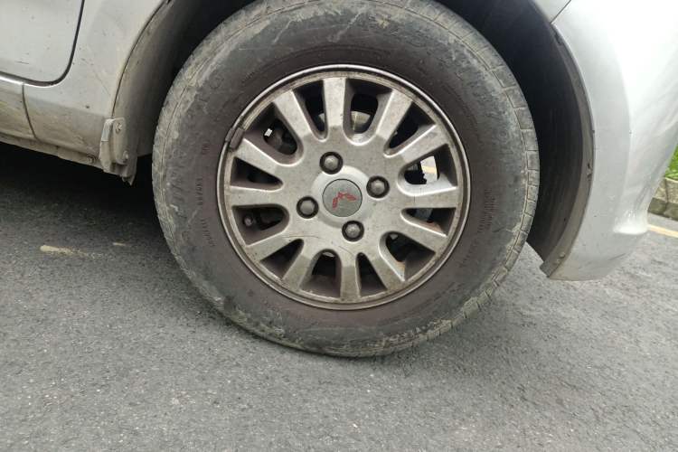 Used Wuling Rongguang V 2018 1.5L Standard Version
