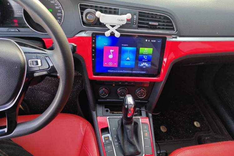 Used Volkswagen Lamando 2018 230TSI DSG Fashion Edition
