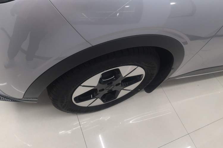 Used Geely Galaxy Geome 2025 UP 410km Exploration Edition Left Front Wheel Hub