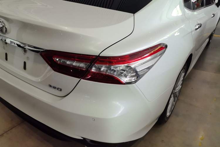 Used Toyota Camry 2018 2.5G Luxury Edition Right Rear Taillight