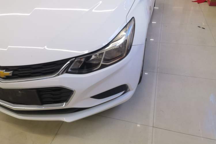 Used Chevrolet Cruze 2017 1.5L Automatic Pioneer Sunroof Edition
