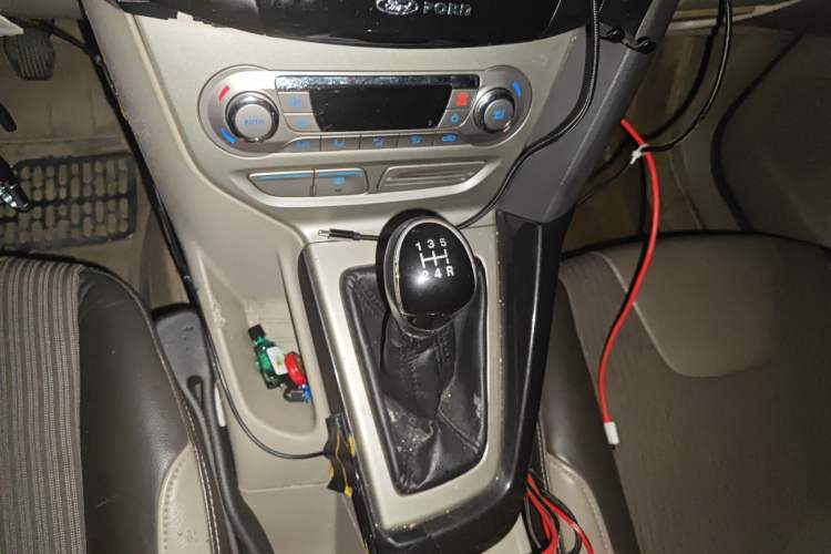 Used Ford Focus 2012 Sedan 1.6L Manual Fashion Edition
