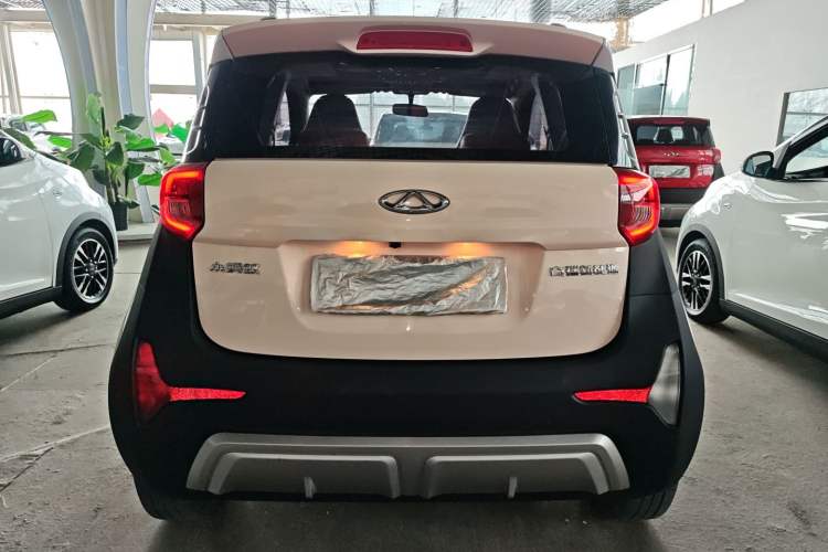 Used Chery QQ Little Ant 2022 Revised Version 2 Sweet Pink Edition Full-Sugar Version 28.8 kWh 30 kW 301 km Rear