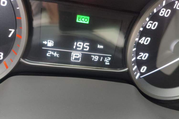 Used Nissan Sylphy 2012 1.8XL CVT Luxury Edition Odometer Close Up