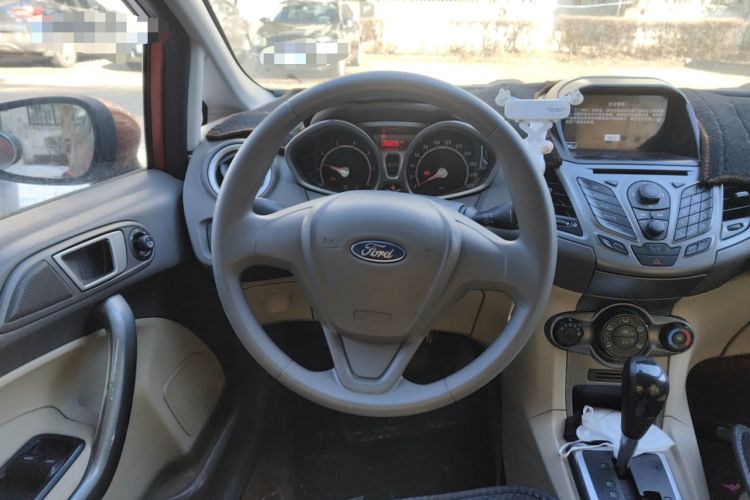 Used Ford Fiesta 2011 Hatchback 1.5L Automatic Fashion Edition
