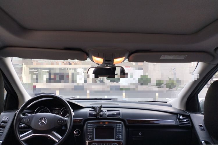 Used Mercedes-Benz R-Class 2011 R 350 L 4MATIC Headliner