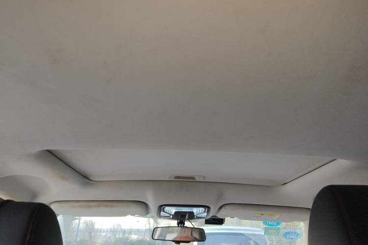 Used Changan CS55 2017 1.5T Manual Colorful Edition
