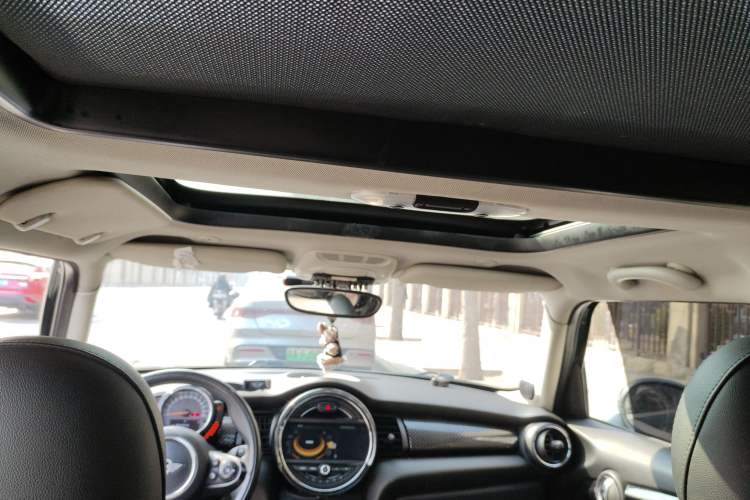 Used MINI MINI 2015 2.0T COOPER S Five-Door Edition