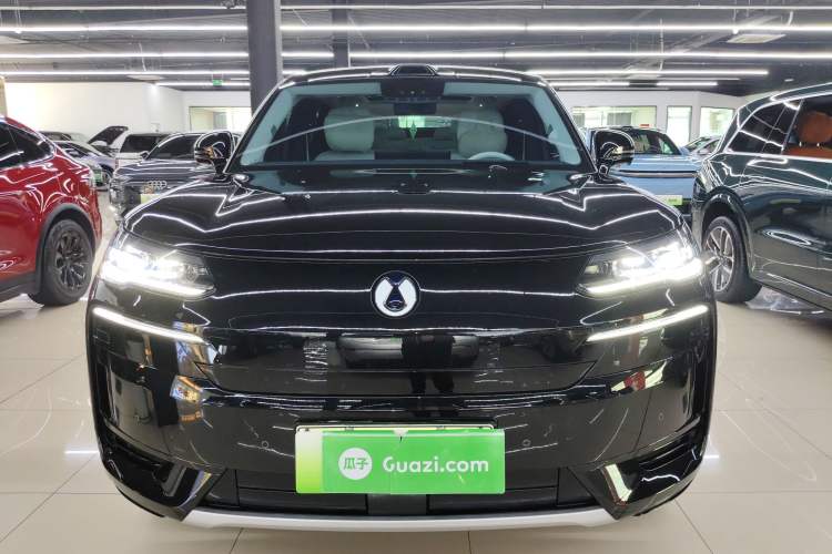 Used Denza N9 2025 Flagship Model Front