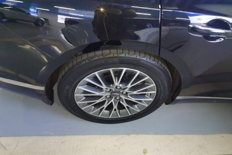 Used Genesis G80 2023 2.5T Rear-Drive Luxury Edition
