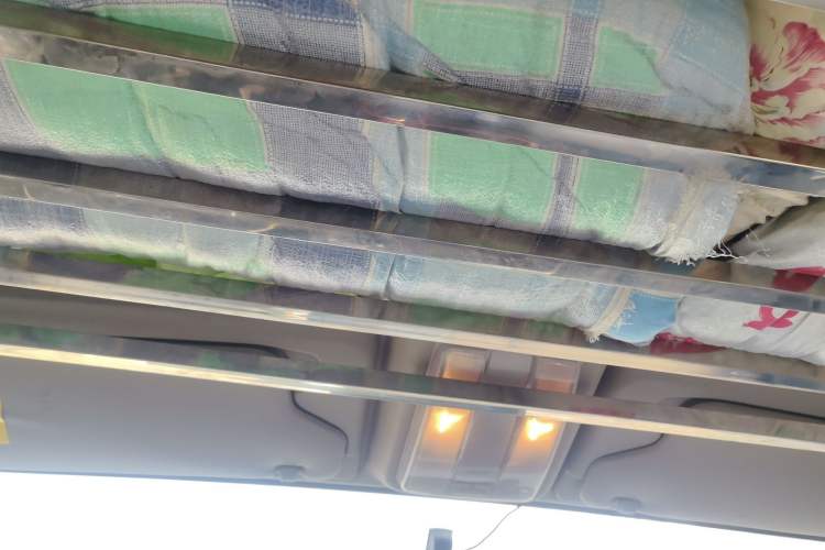 Used SAIC MAXUS Xintu V80 2021 2.0T Manual Classic Aoyuntong 127 PS Mid-axle Mid-roof 6/7/8/9-Seater
