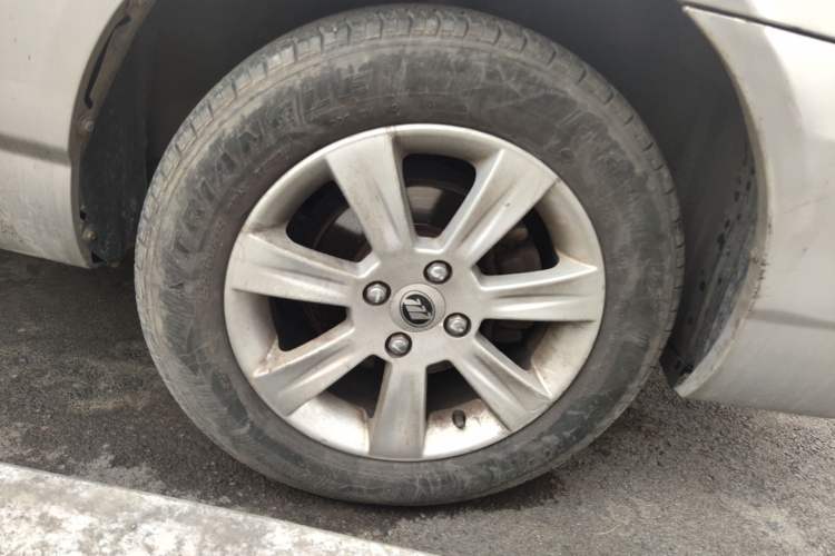 Used Lifan Auto 620 2010 Platinum Edition 1.5L Manual Premium Model