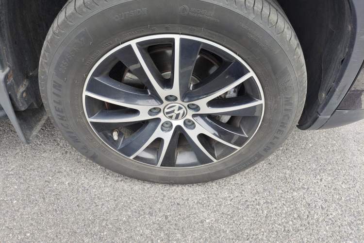 Used Volkswagen Tiguan 2013 2.0 TSI Automatic All-Wheel Drive Luxury Edition
