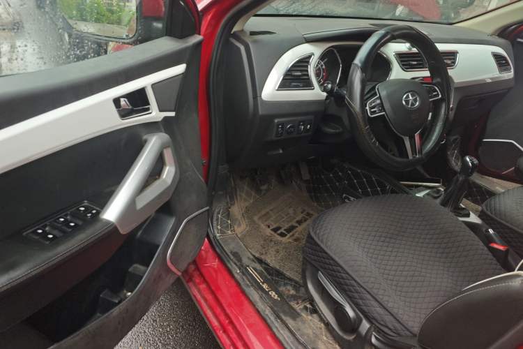 Used JAC Group Refine S2 2015 1.5L Manual Luxury Model Driver Seat