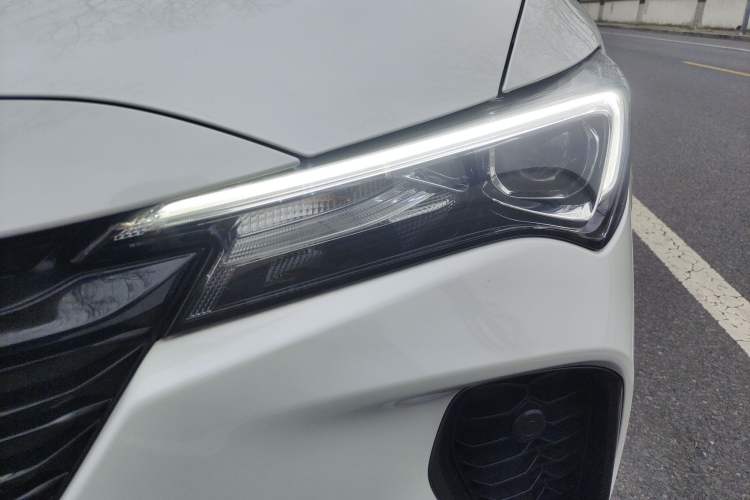 Used Buick Verano 2023 Pro GS Hunter Wind Edition Left Front Headlight