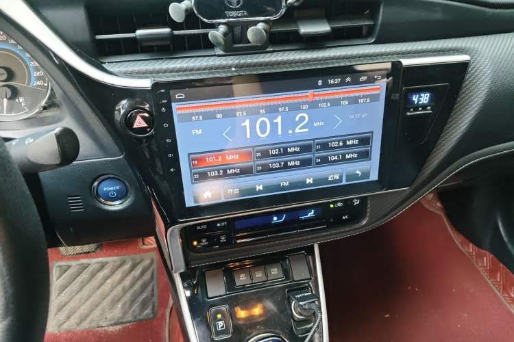 Used Toyota Levin 2017 Revised Dual-Engine 1.8H GS E-CVT Elite Sunroof Version China V Standard Audio And AC Panel