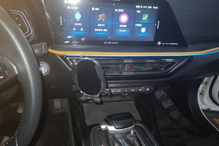 Used CHANGAN OSHAN X5 2022 Sport Edition 1.5T DCT Cyclone Assault Audio And AC Panel