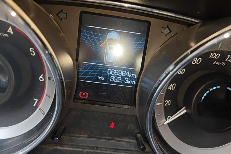 Used Foday Landfort 2017 1.9T Diesel Manual Two-Wheel Drive Luxury Edition 7 Seats